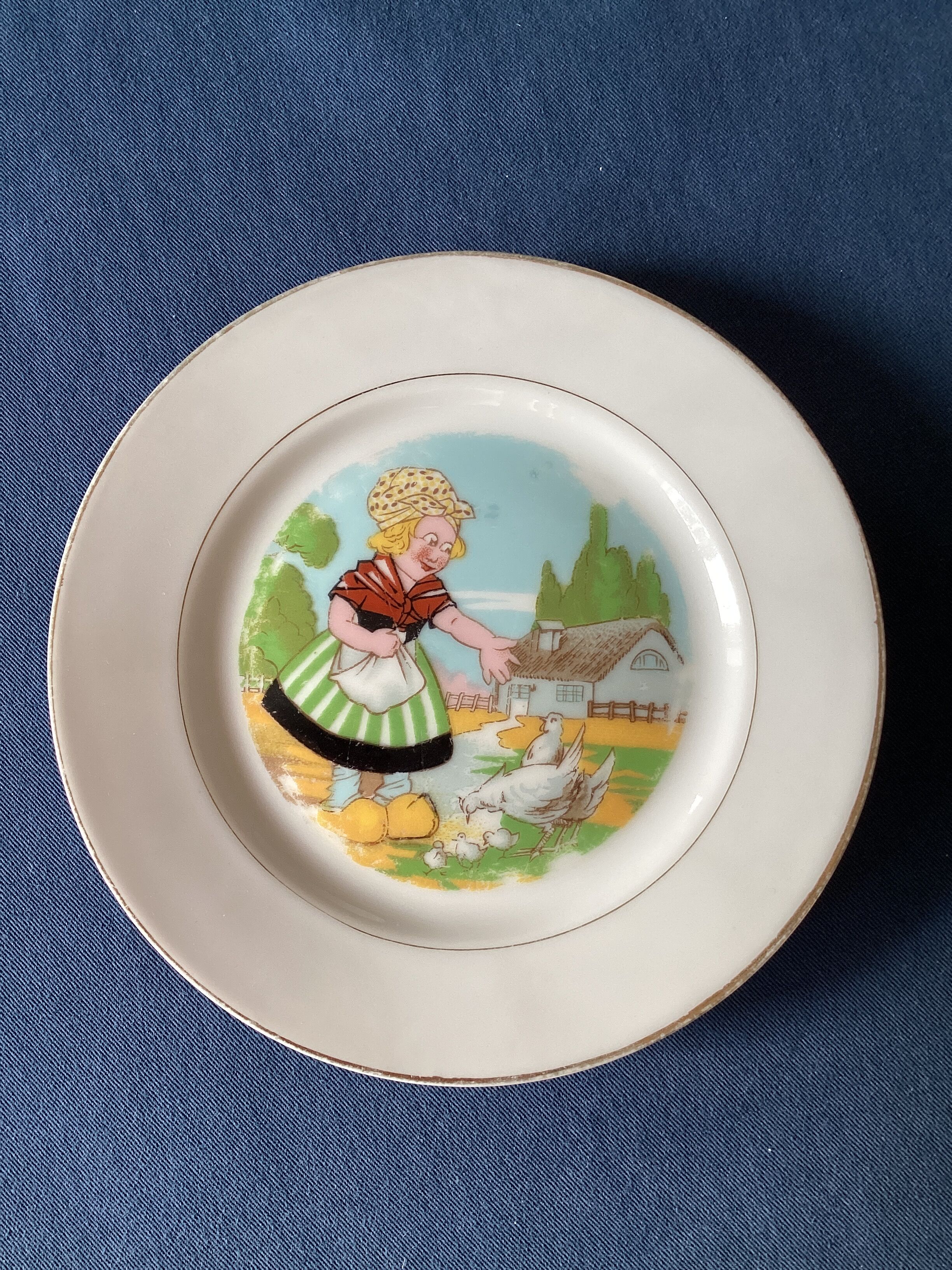 Set of 8 old dessert plates