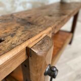 Solid wood carpenter's workbench