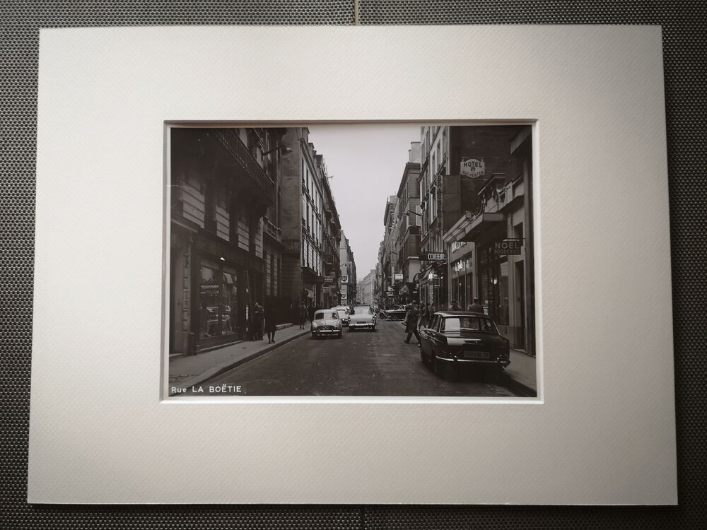 Photograph 18x24cm - Black and white silver print - Paris - Rue de la Boétie - 1950s-1960s