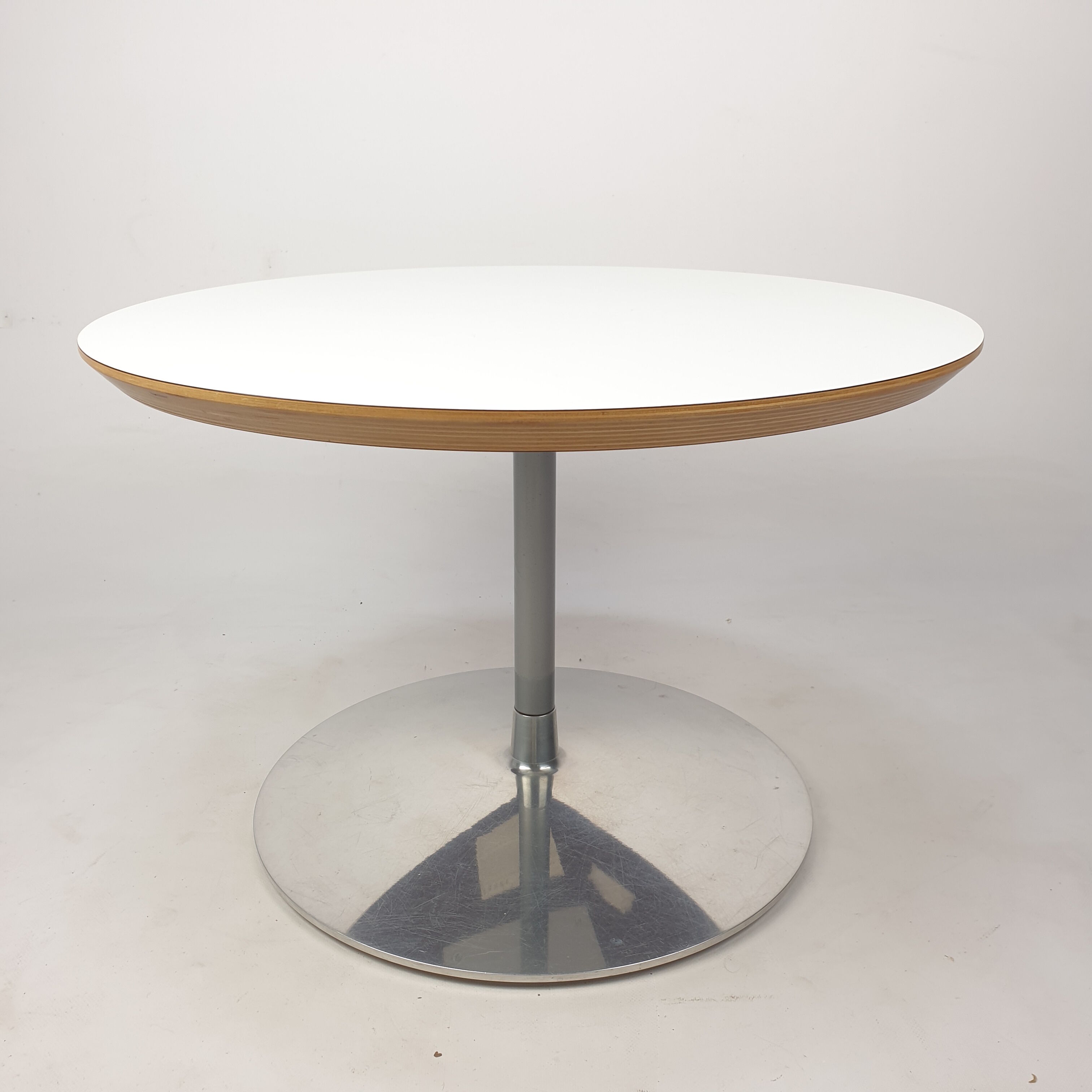 Round Coffee Table by Pierre Paulin for Artifort, 1990s