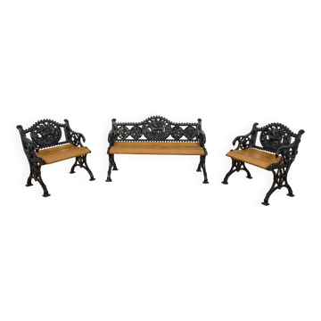 Ensemble de jardin en fonte victorien – Banc et deux fauteuils, Royaume-Uni, fin du 19e / début du 20e siècle