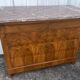 Commode Louis-Philippe en ronce de noyer avec marbre rosé – XIXe siècle