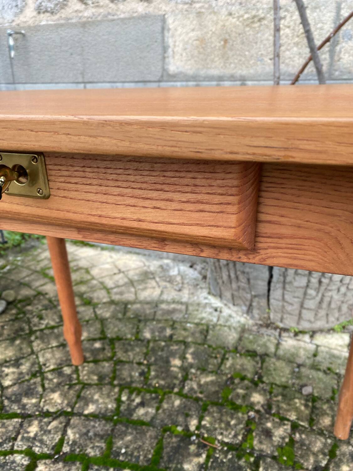 Petite table