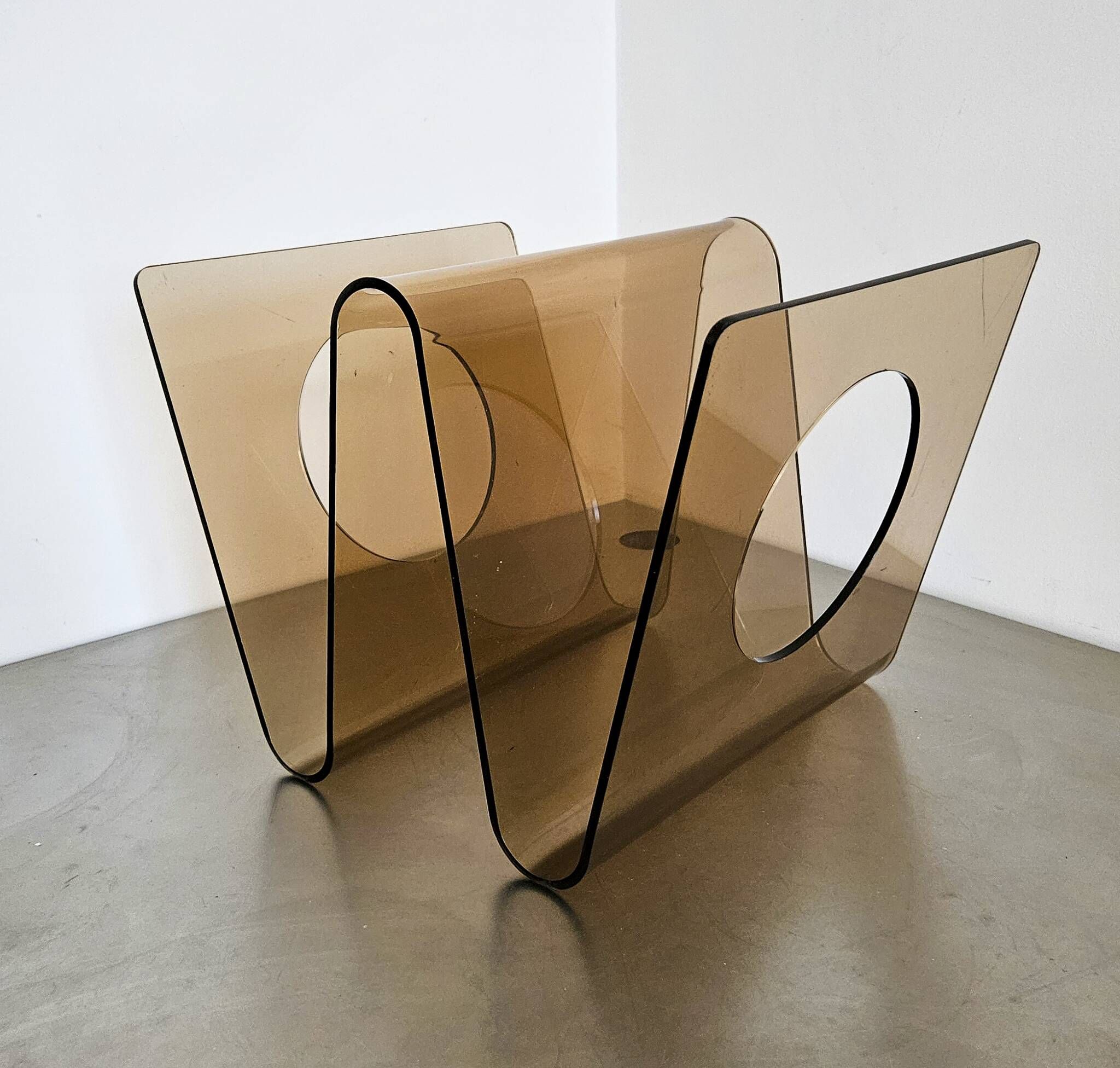 Vintage magazine rack 1970 Michel Dumas for Roche Bobois