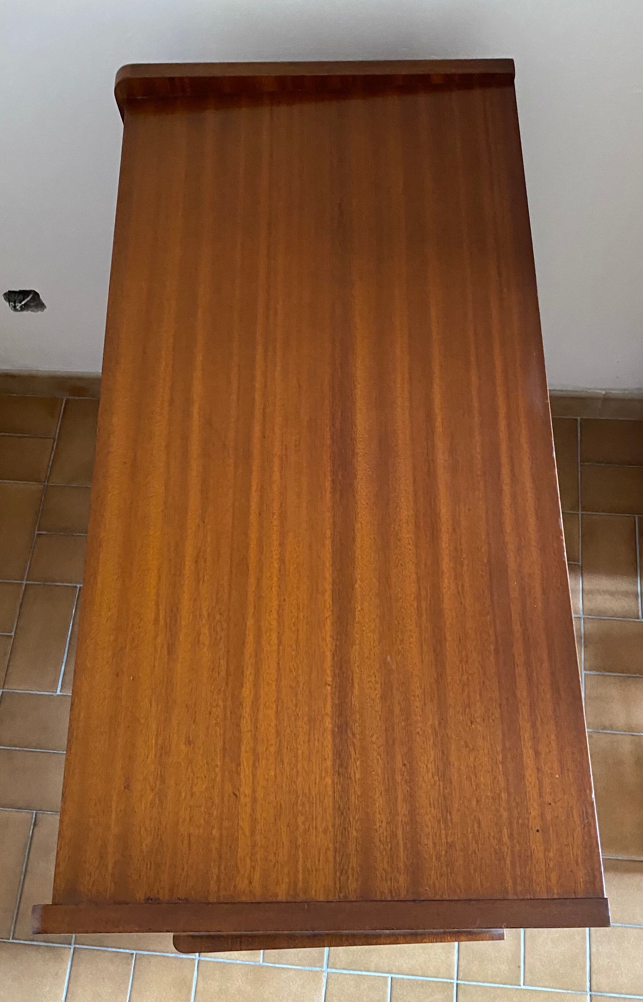 Vintage chest of drawers