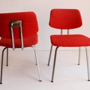 Red chairs by Friso Kramer for Ahrend De Cirkel, Set of 2