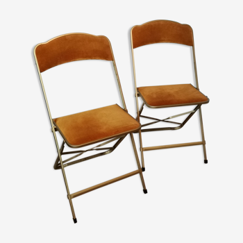 Deux chaises pliantes velours or
