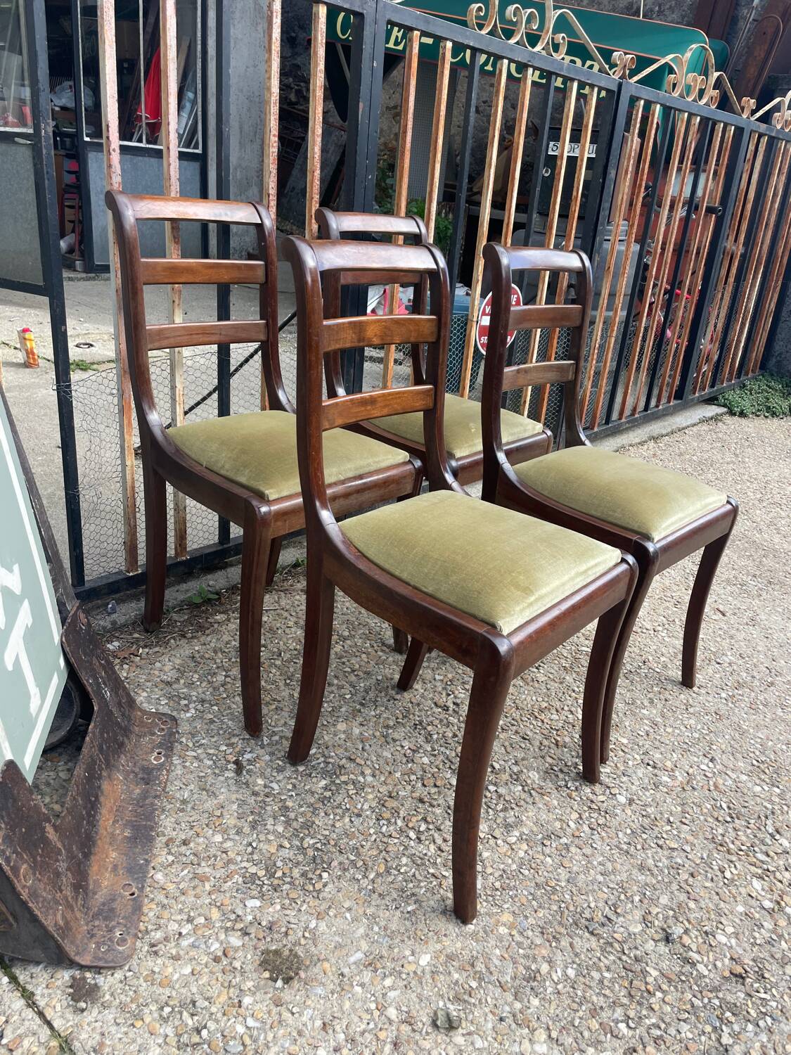 4 chaises acajou velours vert