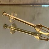 Silver metal crab type sugar clamp