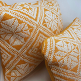 Coussin ethnique orange