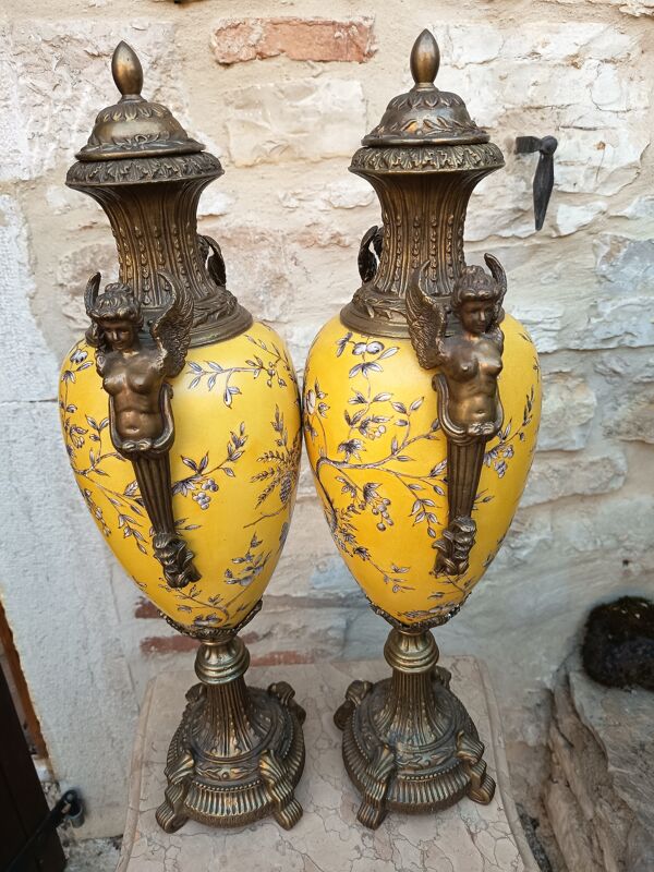 Paire de grands vases couverts - 60cm - faïence jaune