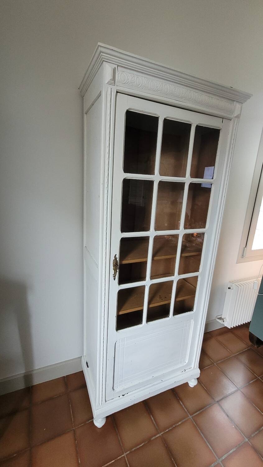 Armoire parisienne bonnetière vitrée