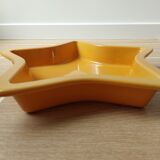 Émile Henry oven dish in the shape of a star
