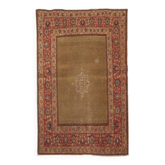 Handmade antique Persian Tabriz rug 121cm x 167cm 1900s