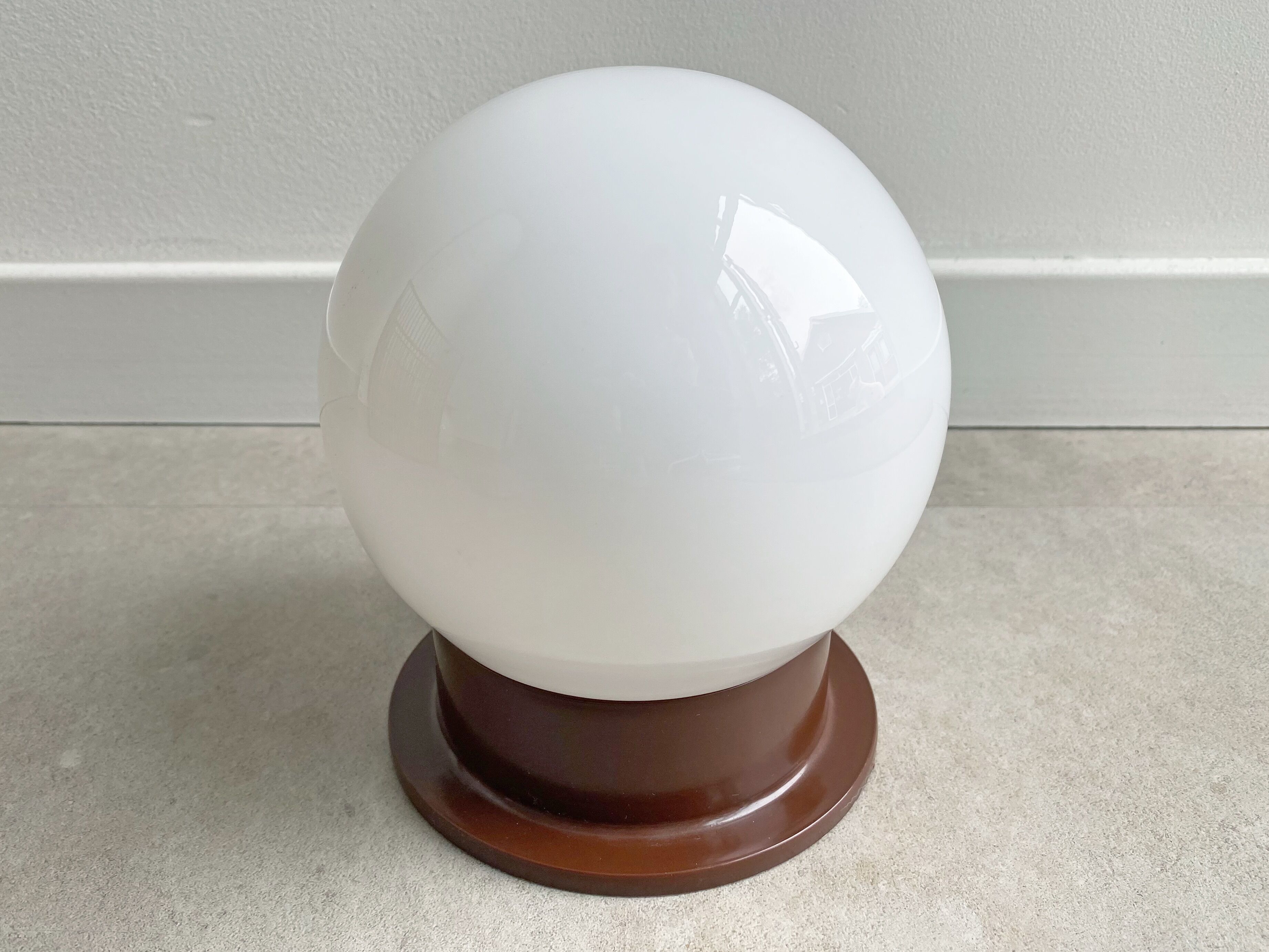 Vintage glass globe ceiling lamp - brown plastic