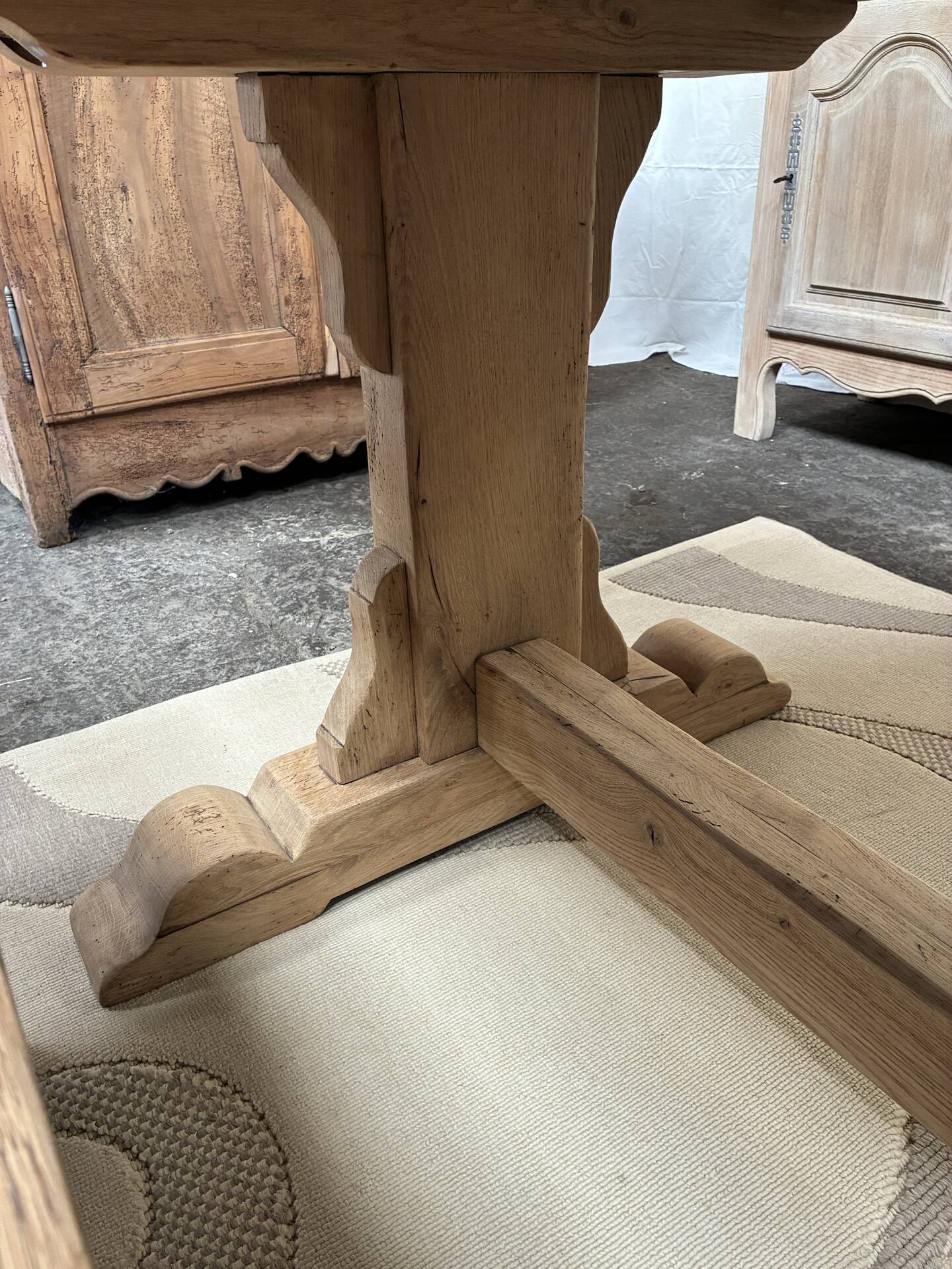 Table de monastère en chêne massif
