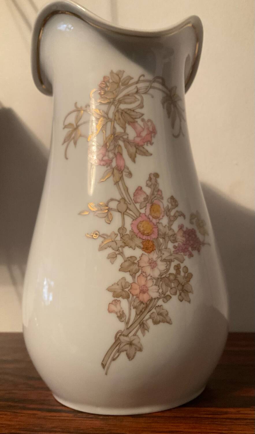 Kaiser vase in glazed porcelain by Nossek