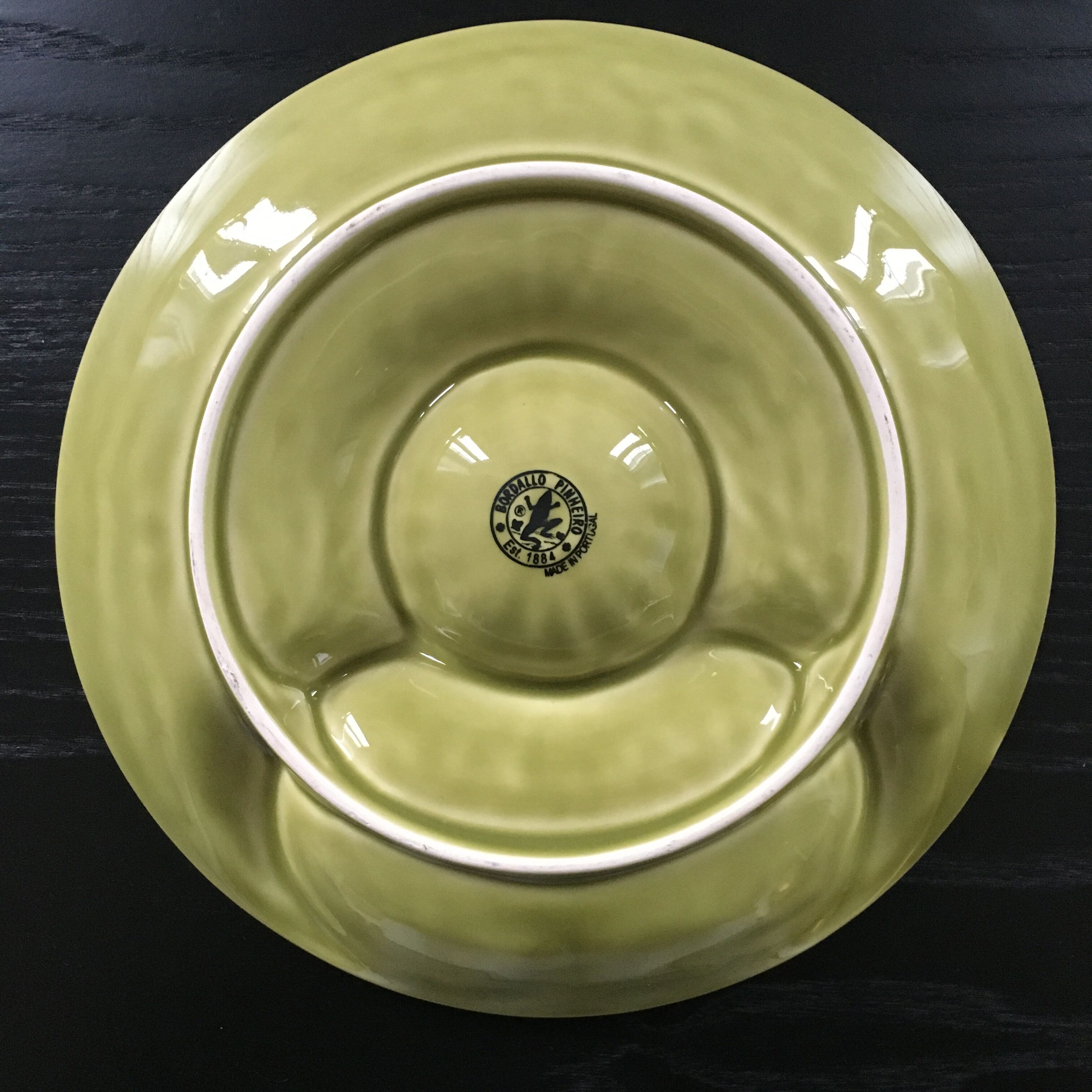 Appetizer serving dish for barbotine