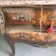 Commode sauteuse en bois de rose plateau en marbre rose