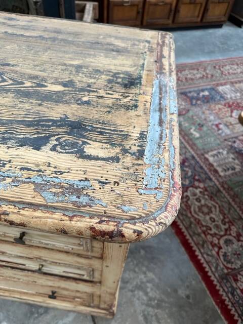 Huge piece of furniture from the early 20th century