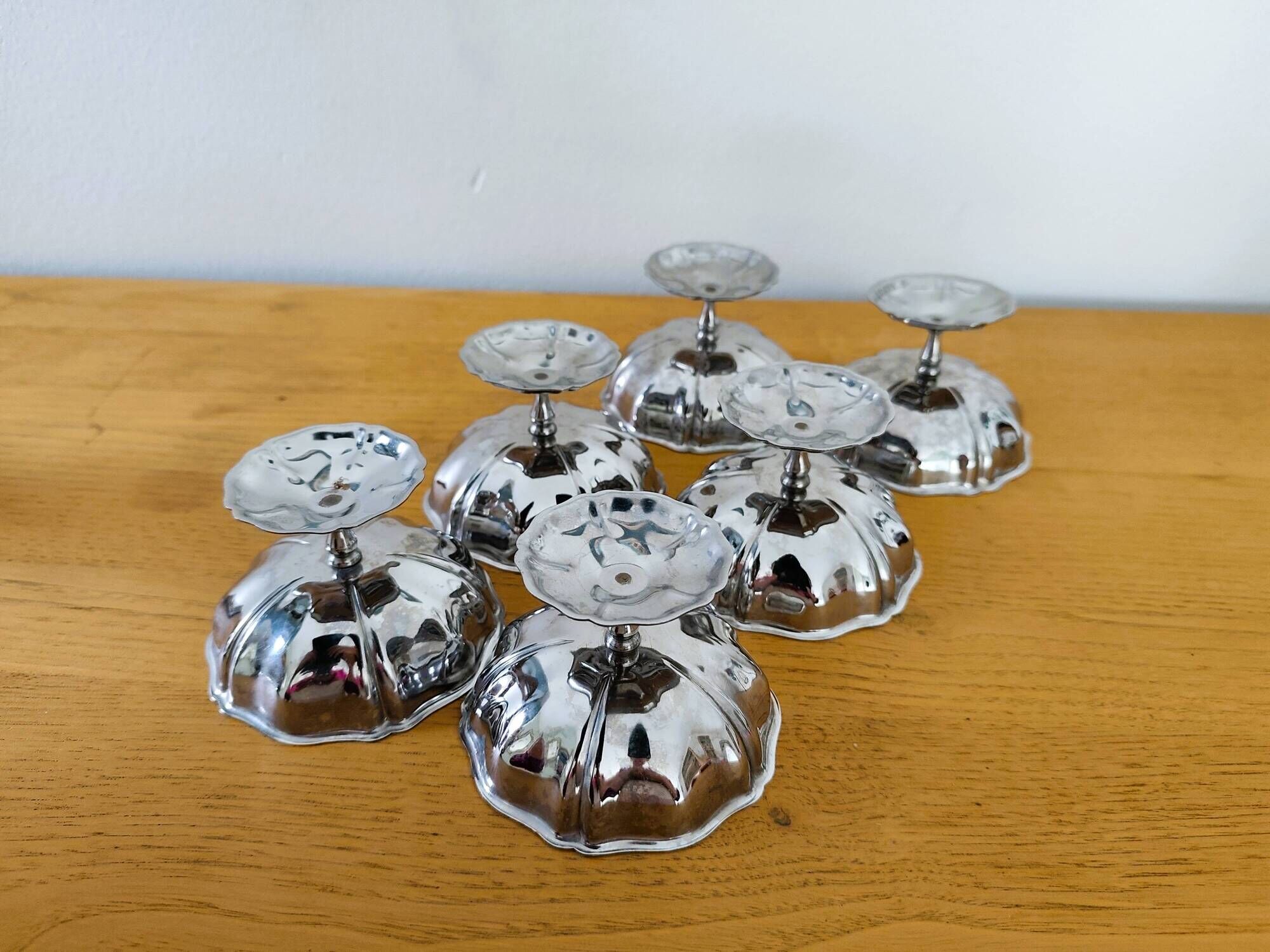 Vintage stainless steel ice cream bowls in a set of 6.