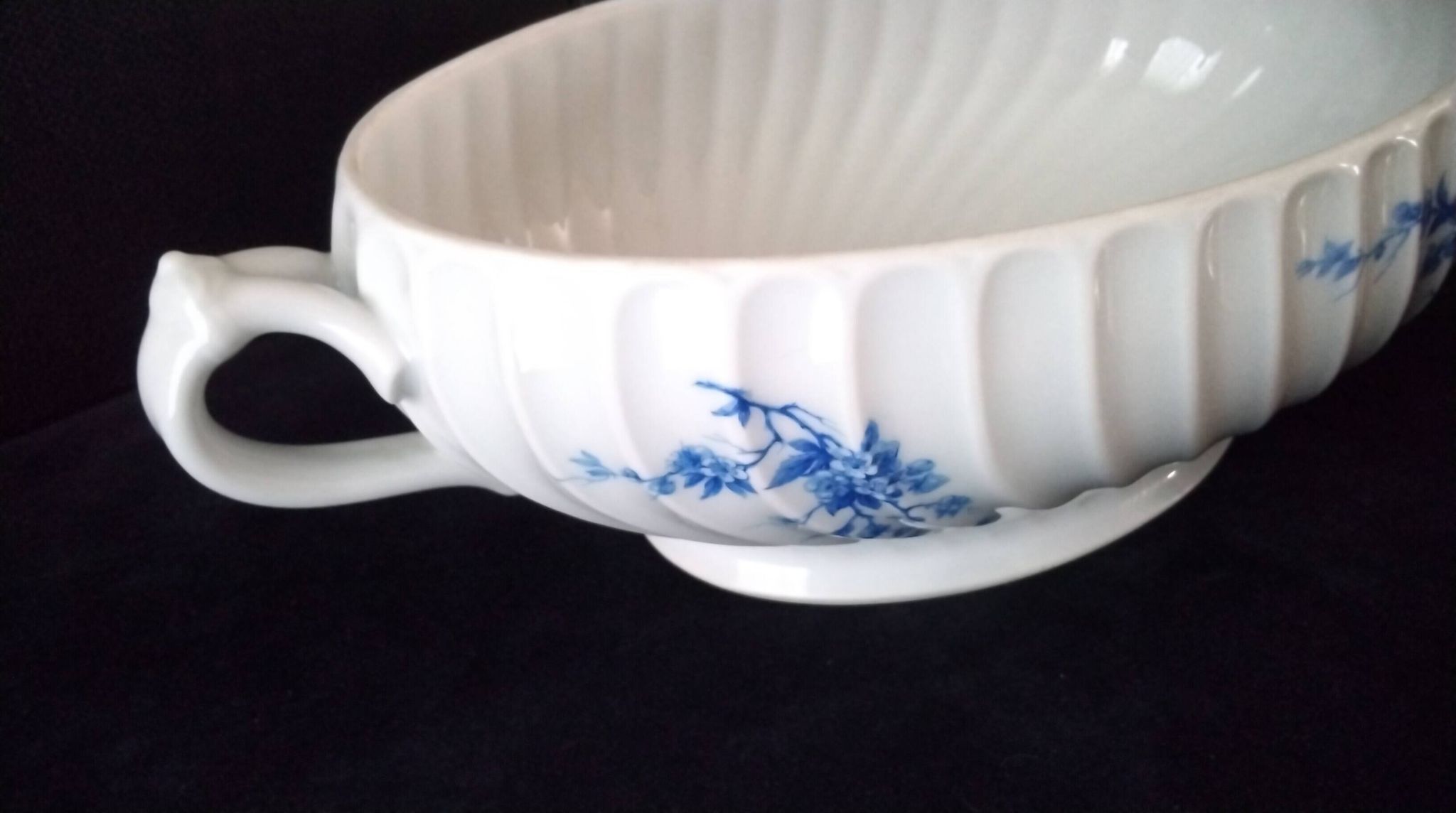 Soupière en porcelaine de Limoges  Haviland