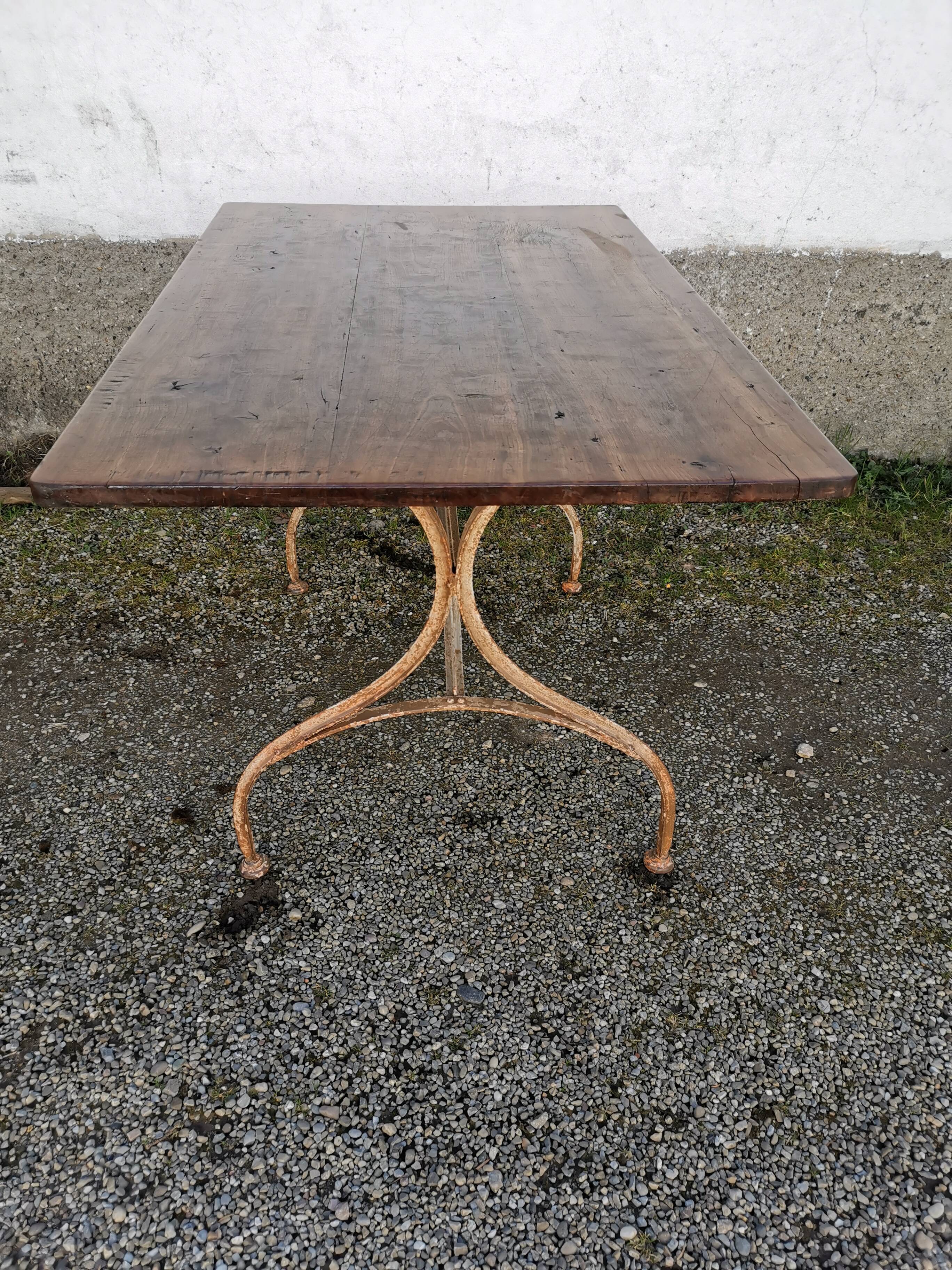 Table de bistrot en fer et plateau bois début XXEME