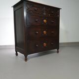 Particularly cool English chest of drawers. Dated (Charles 2 era). Made of solid oak with beautiful patina.