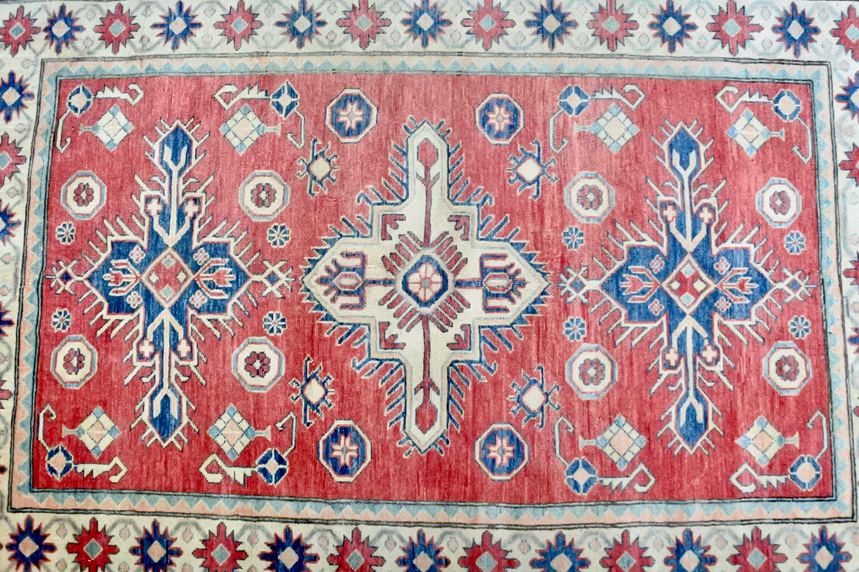 Hand-knotted Kazak rug 194x132cm