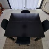 Extendable table in solid cherry wood of France