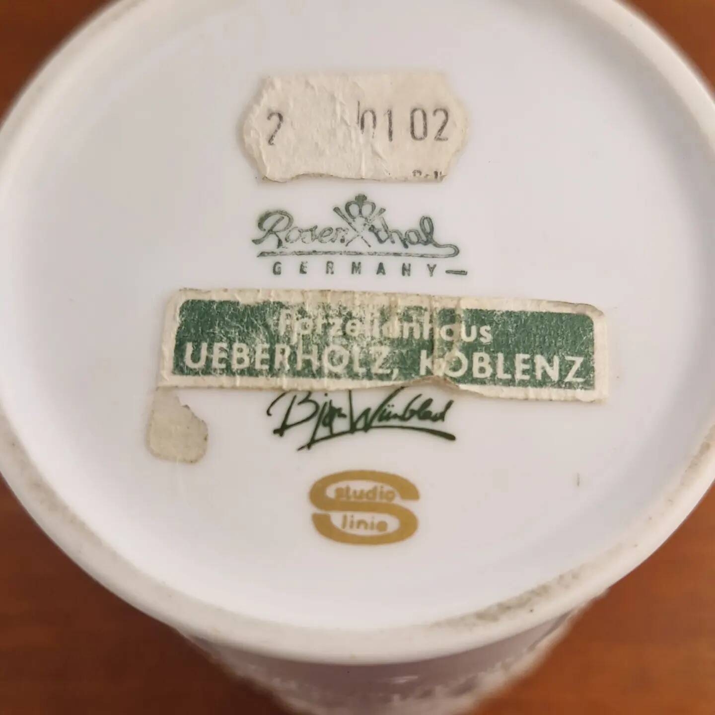 Beautiful white porcelain vase by Bjørn Wiinblad from the 60s