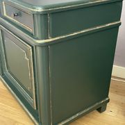 Paire de chevets art-déco en bois peint