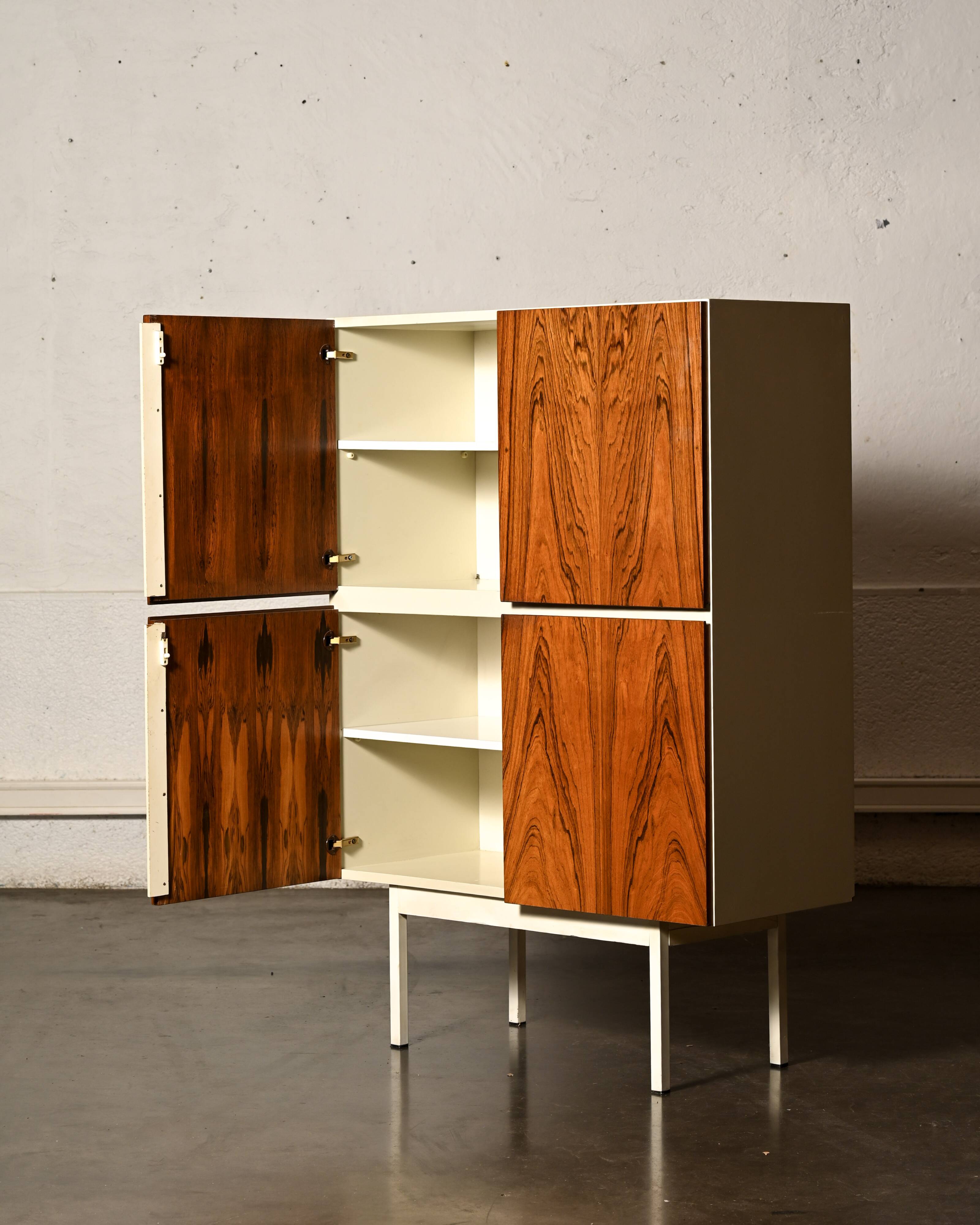 Meuble de rangement en palissandre