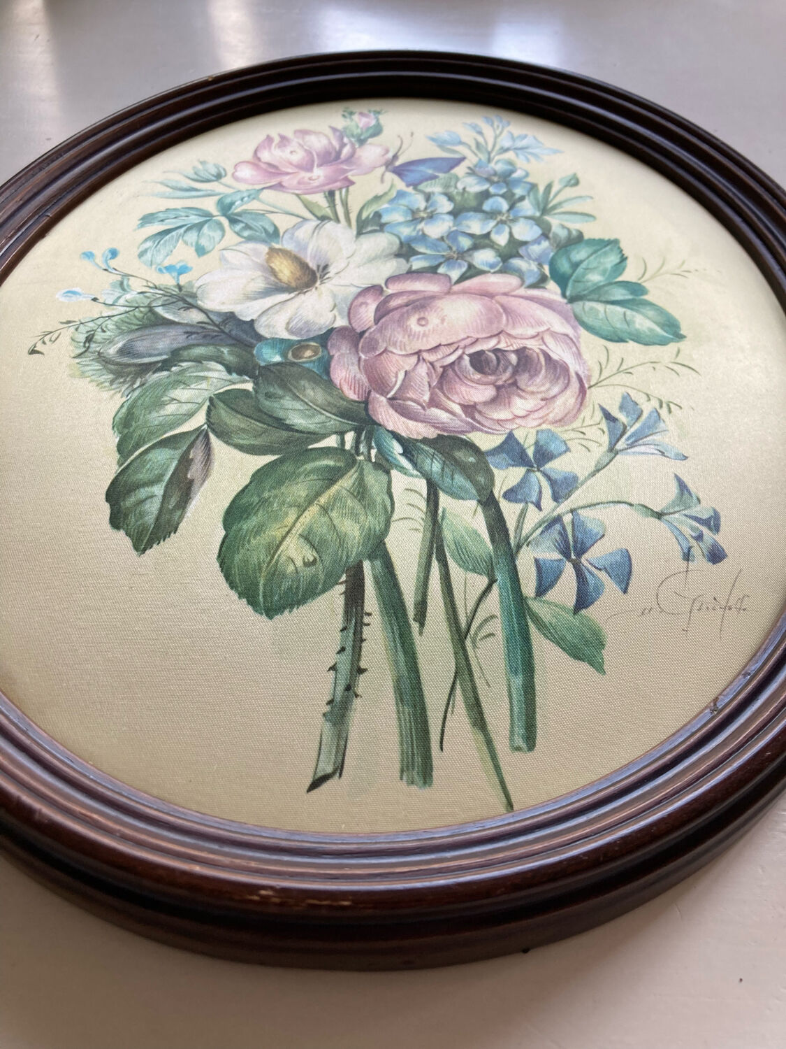 Peinture sur soie bouquet de fleurs dans cadre ovale