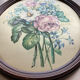 Peinture sur soie bouquet de fleurs dans cadre ovale