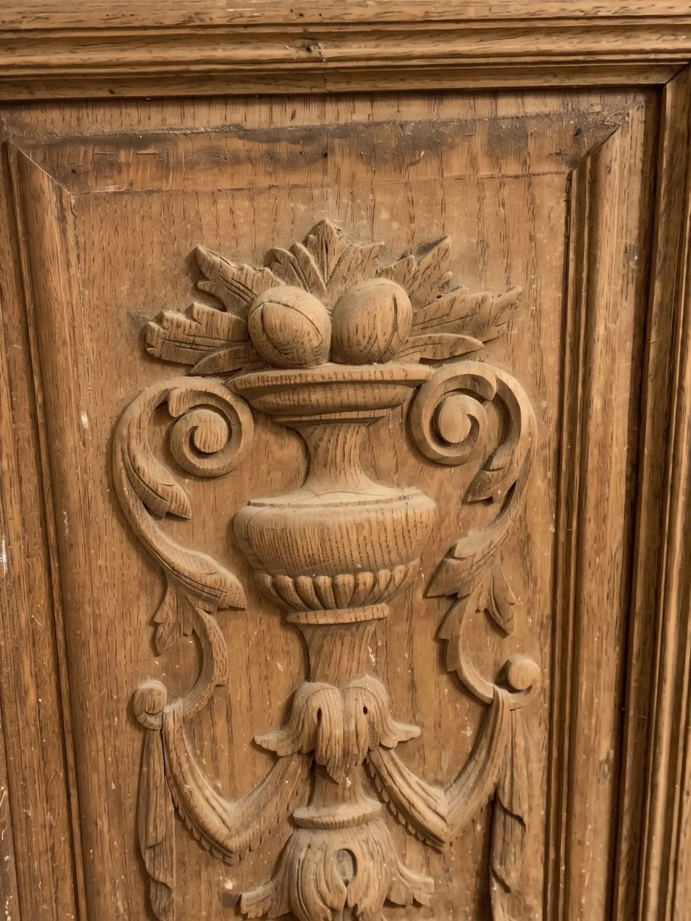Wall storage unit in Henri IV style made of solid oak.