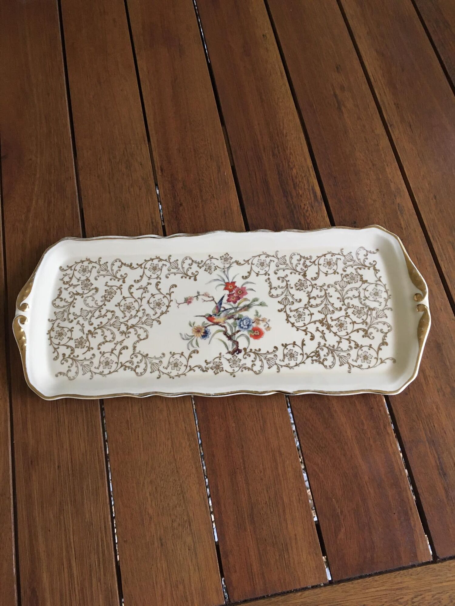 Porcelain cake dish France Emaux de Limoges. Central motif "bird".