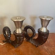 Paire de bougeoirs en bronze Chapman