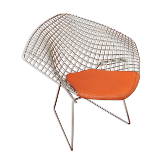 Diamond Bertoia armchair of the 70s