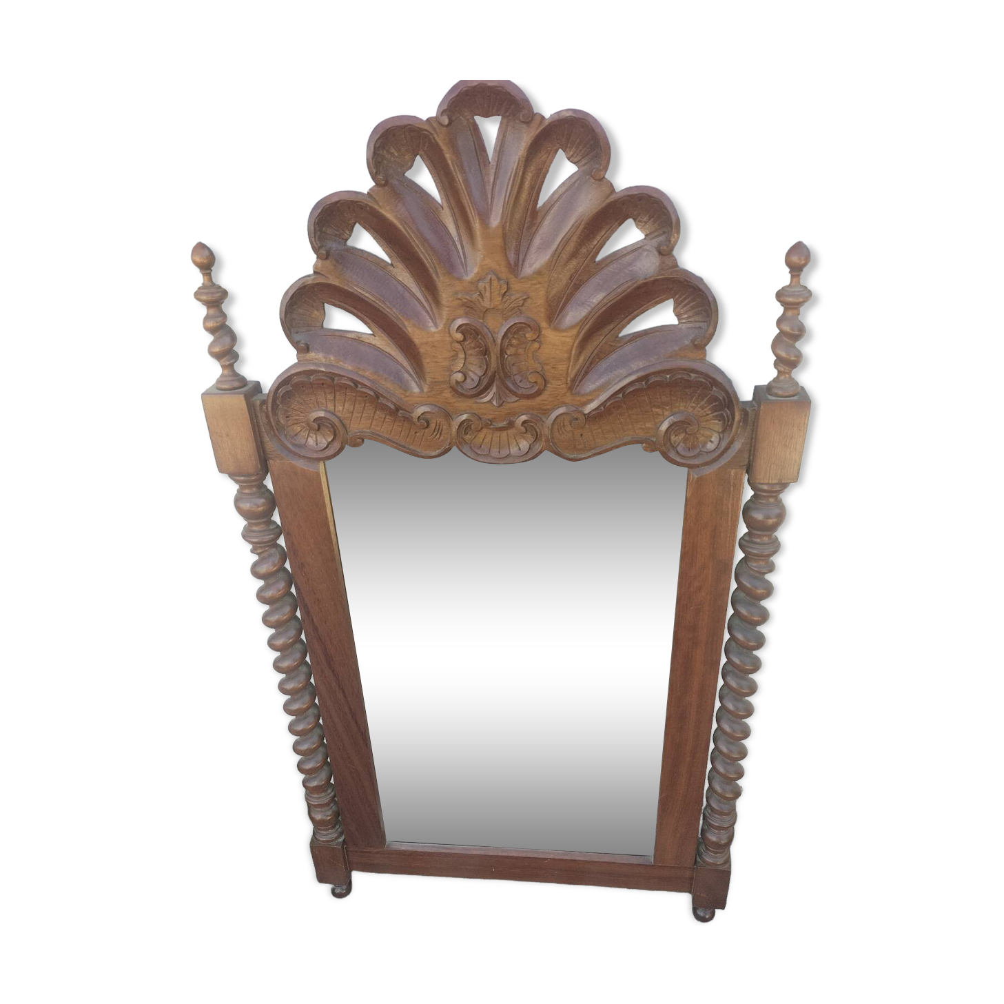 Antique style mirror