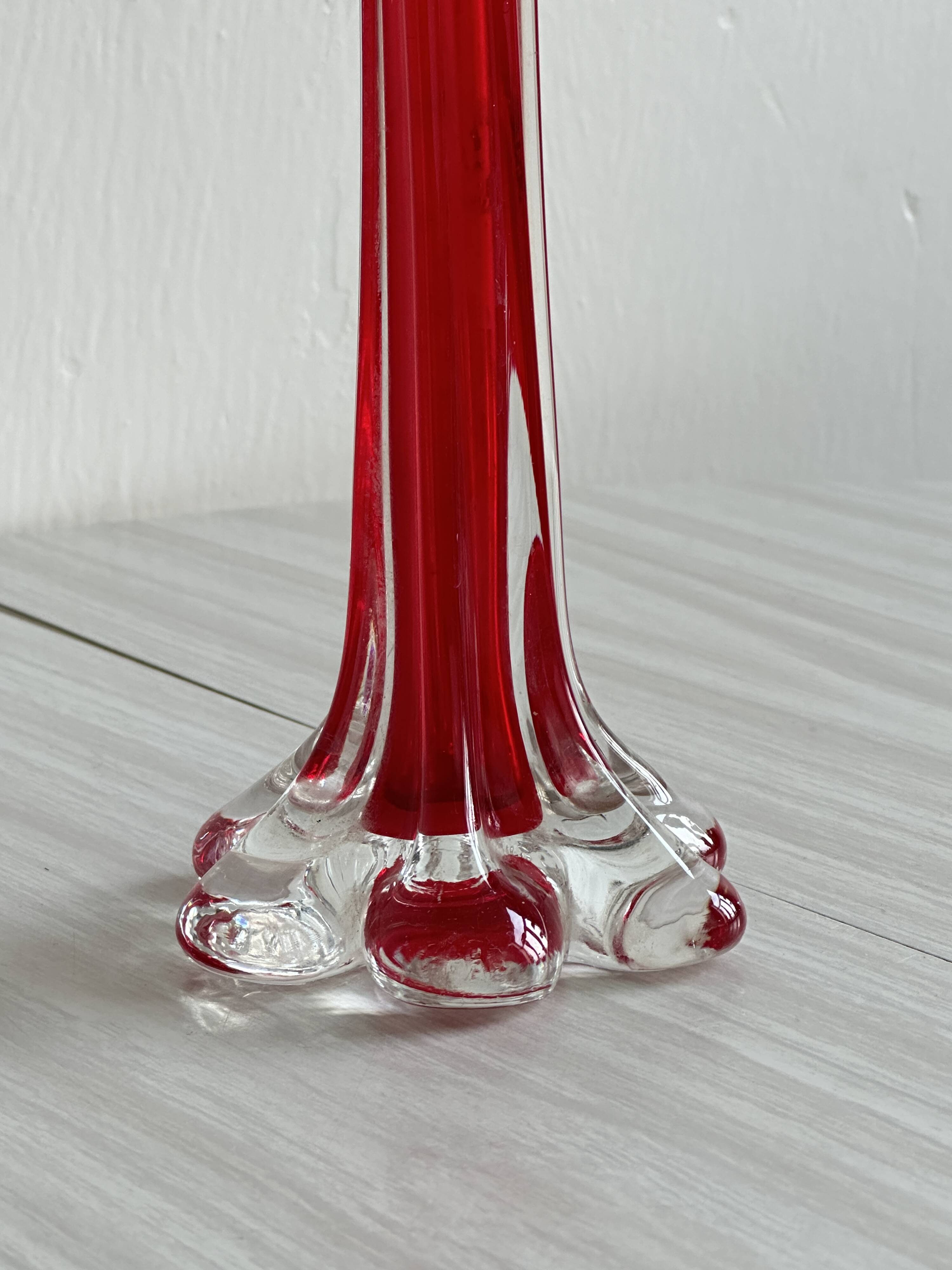 Red glass soliflore vase.