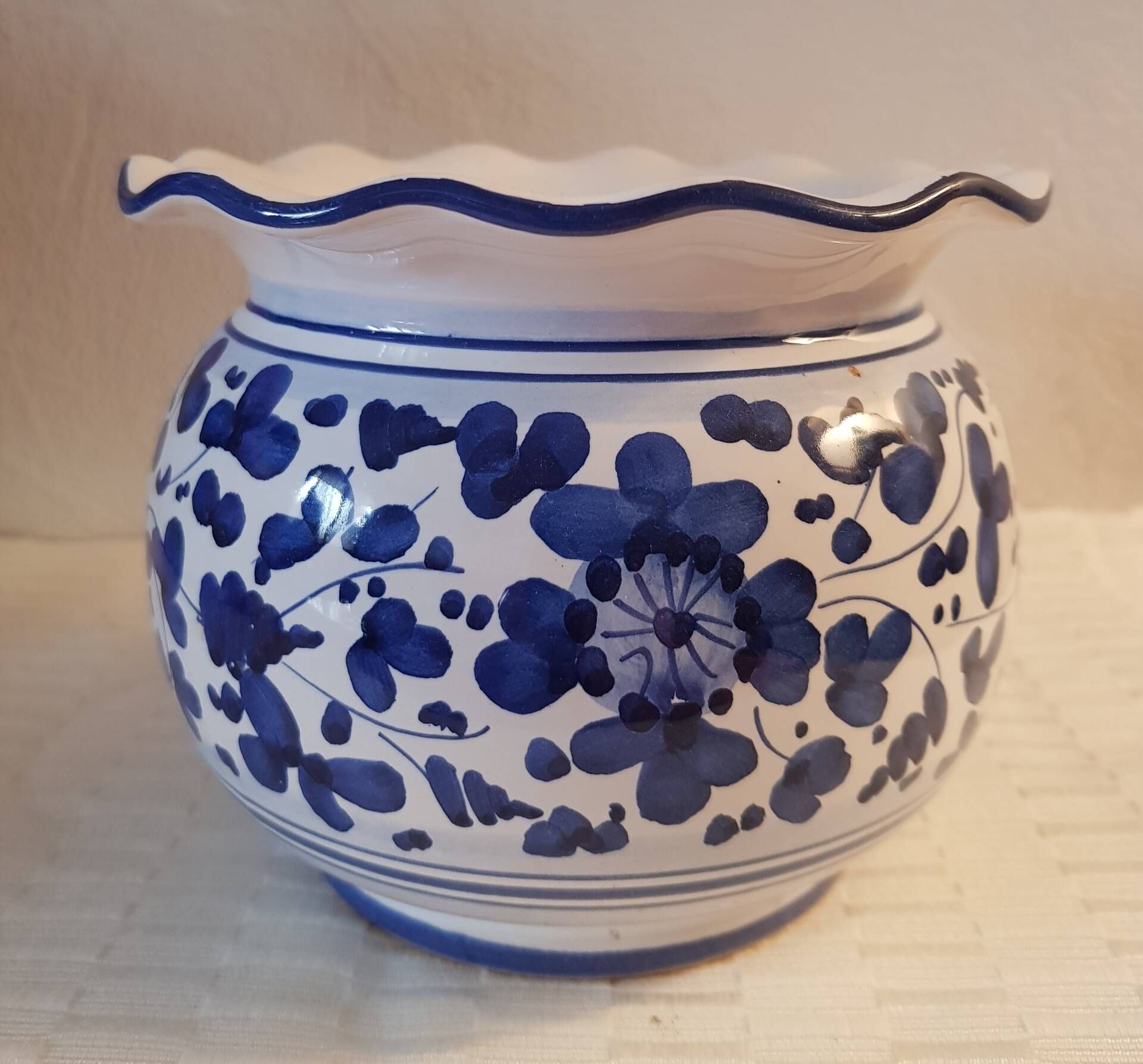 Ceramic cache-pot, stamped Capri