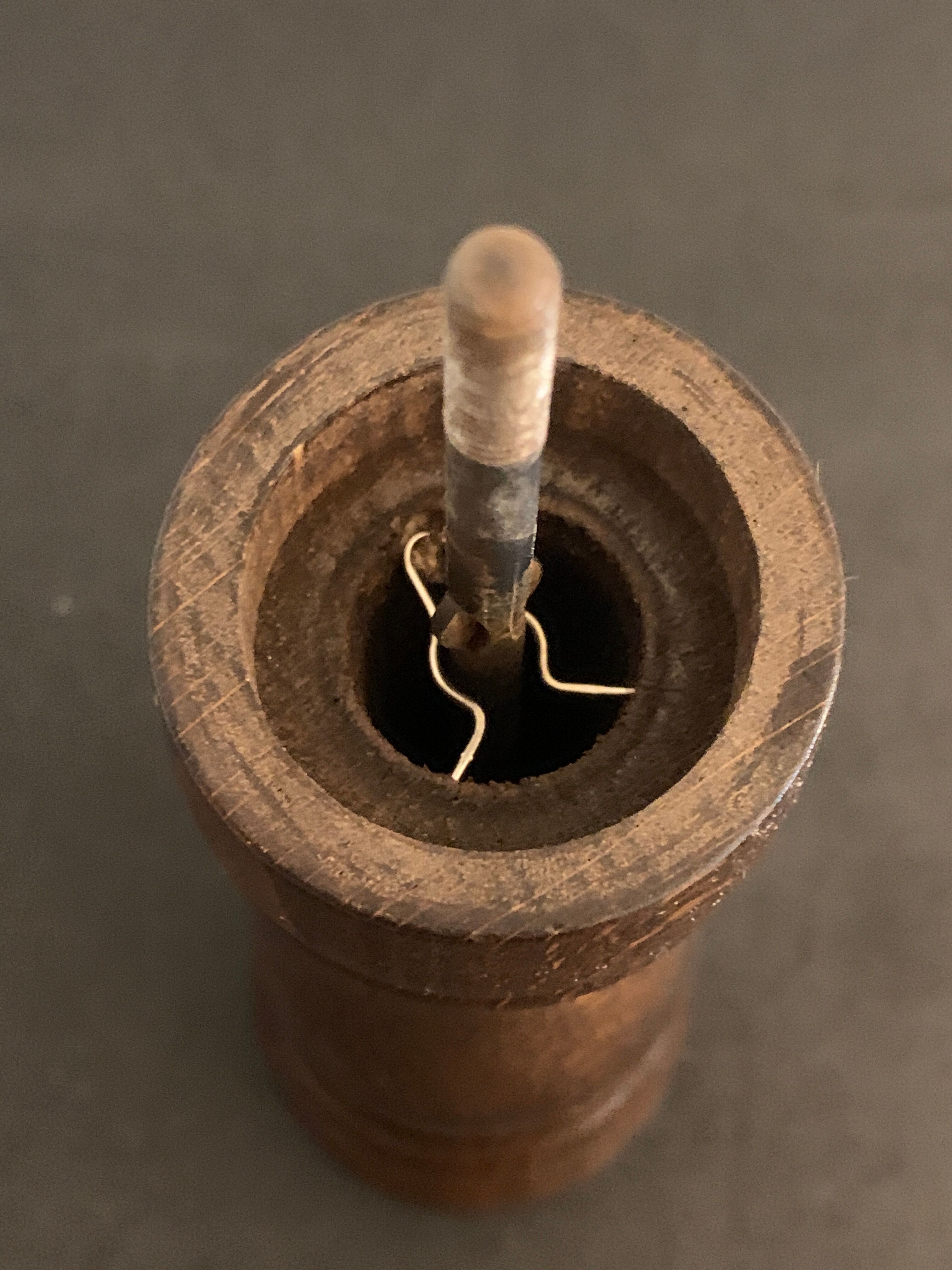 Pepper or pepper mill in wood Peugeot Frères Lion, height 26 cm