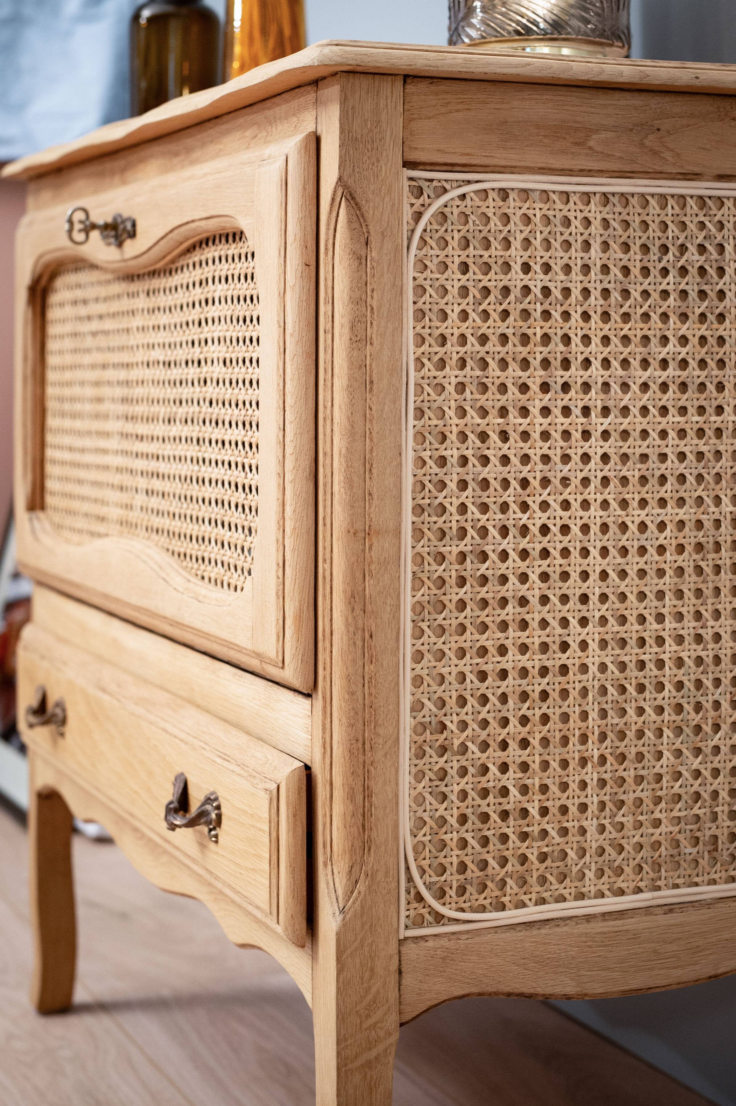 Bar cabinet / Tv cabinet