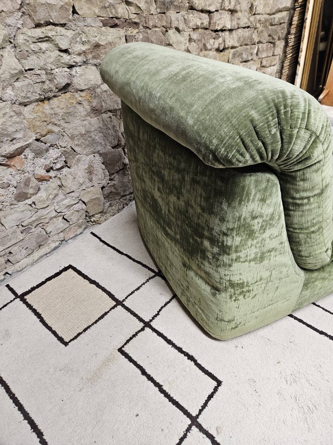 Vintage fireside chair 1970"