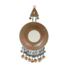 Miroir ethnique rond en laiton décoré de perles, années 60