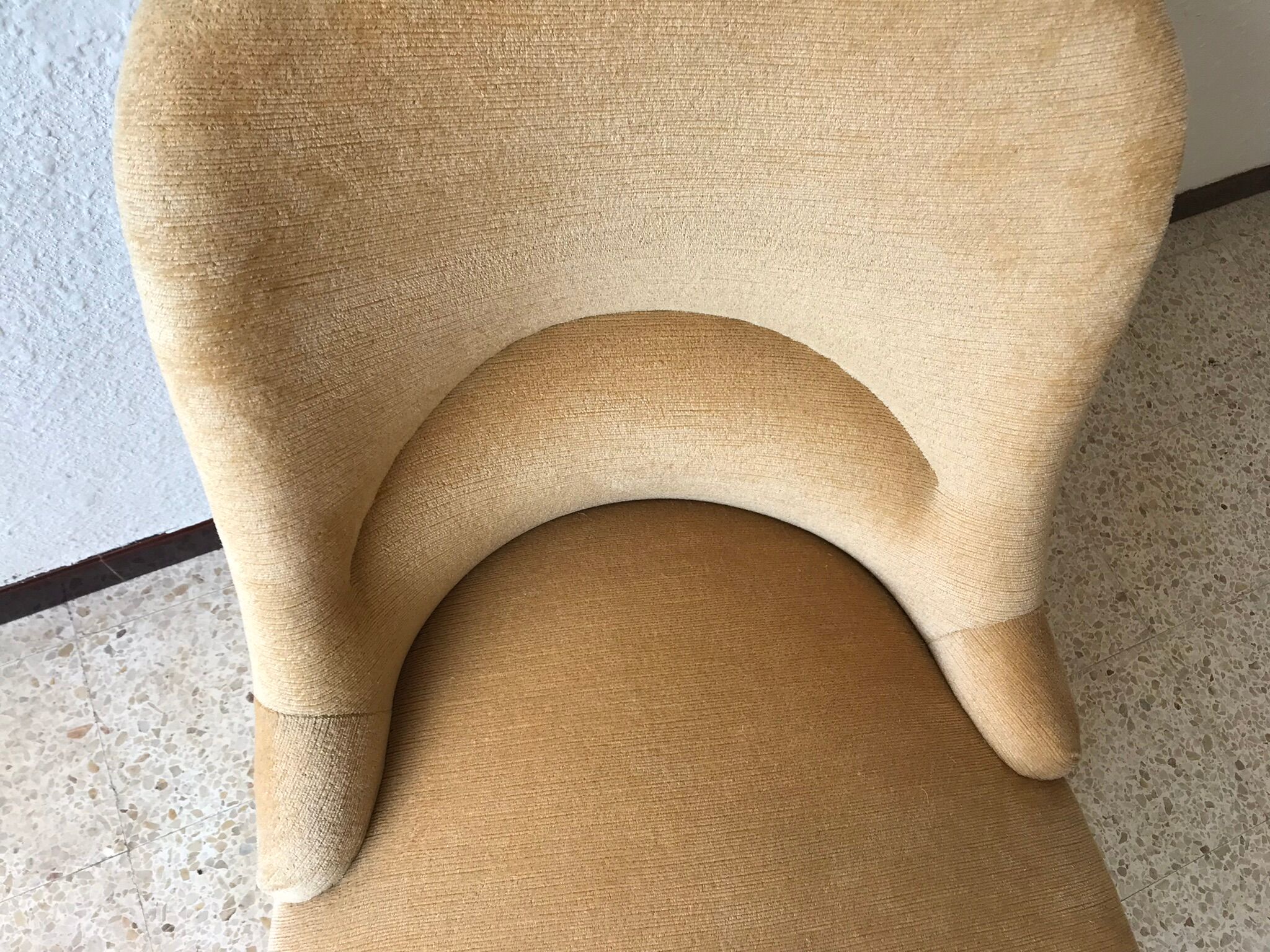 Yellow velvet toad armchair