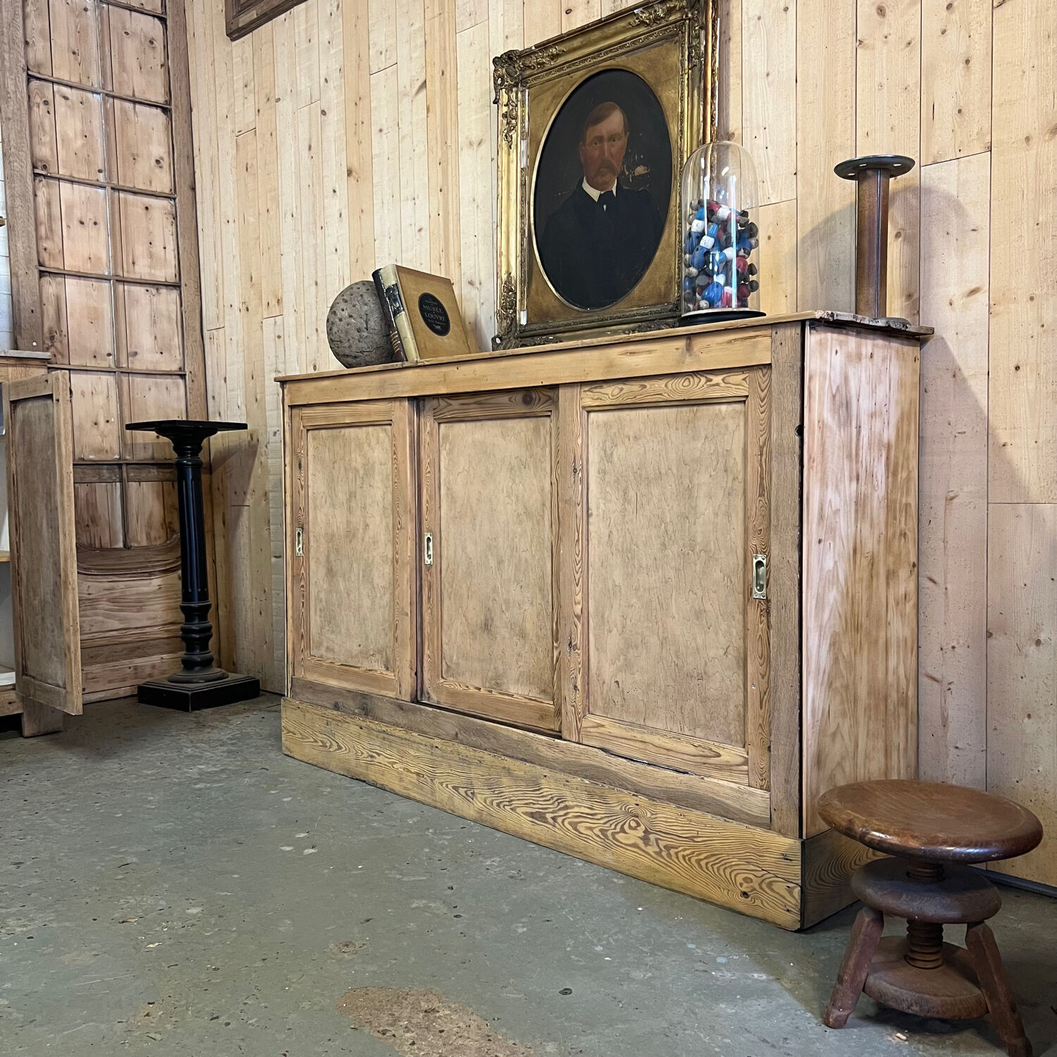 Enfilade d’atelier  à portes coulissantes