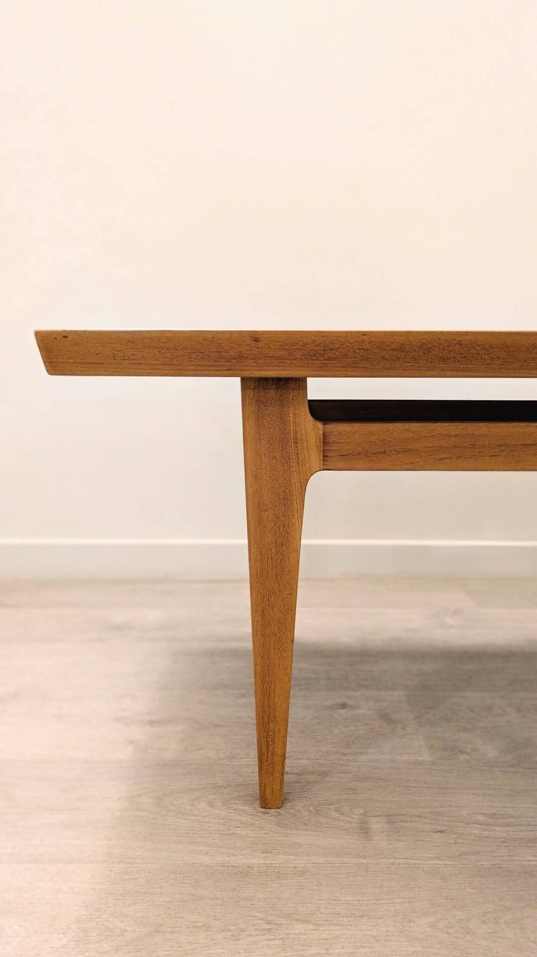 Finn Juhl – Coffee table Series 500 France & Søn in solid teak – Danema
