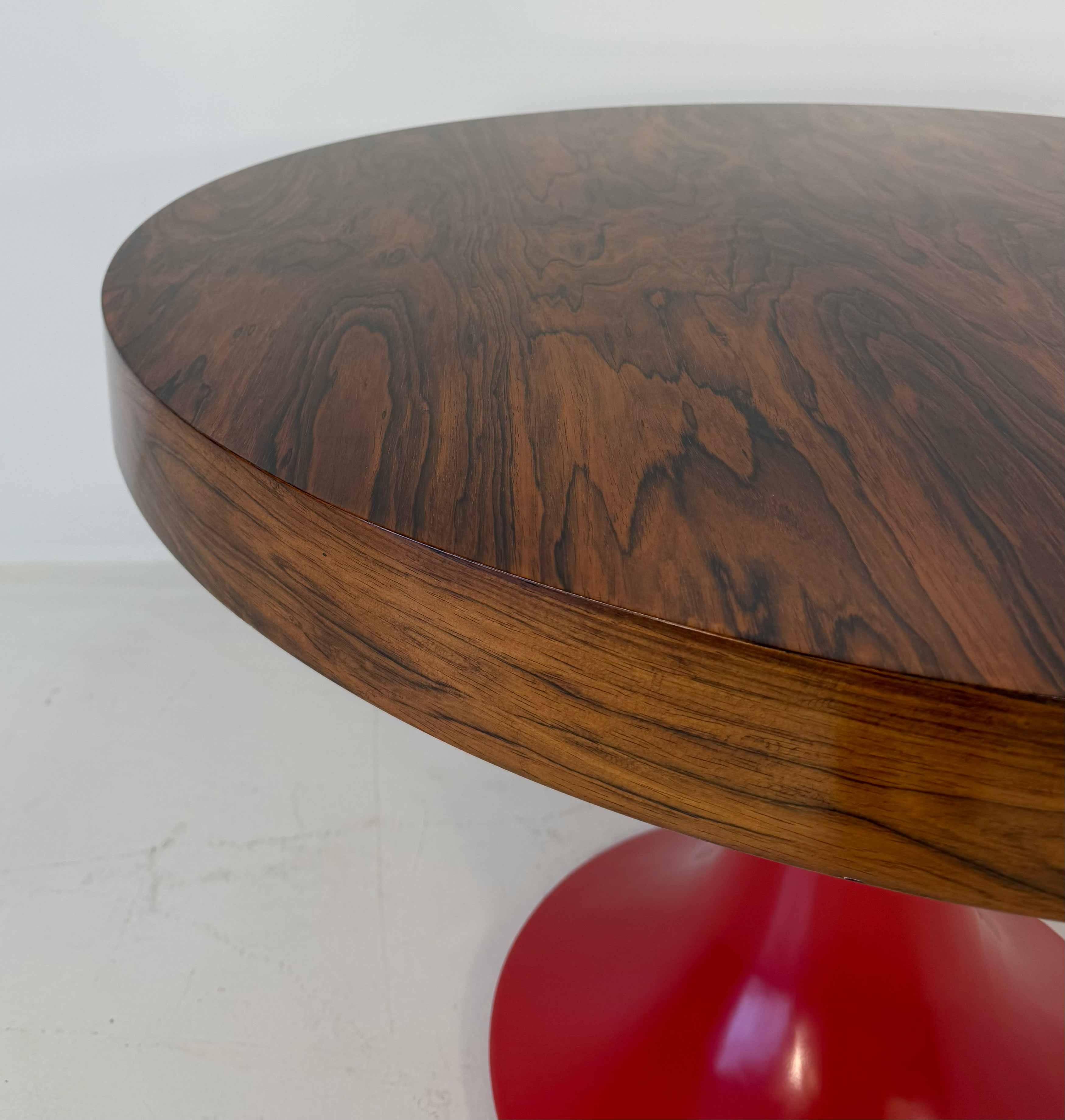 Italian Art Deco Round Table in Ziricote Wood with Red Lacquered Base, 1950